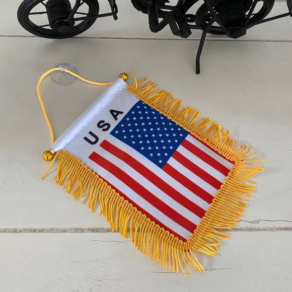 Mini Flags - Picture 2 of 5